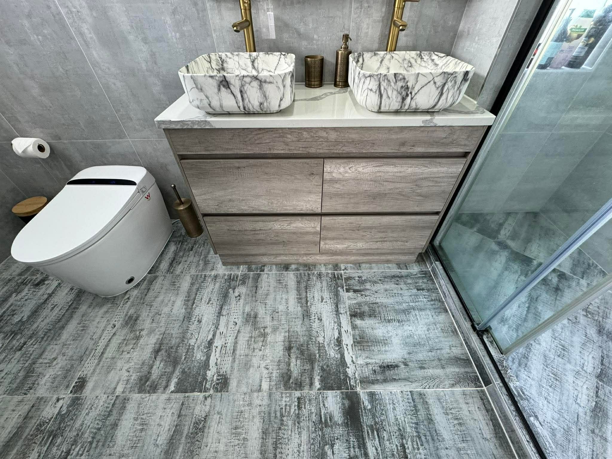 Professional bathroom cleaning for Airbnb and Bookabach hosts NZ