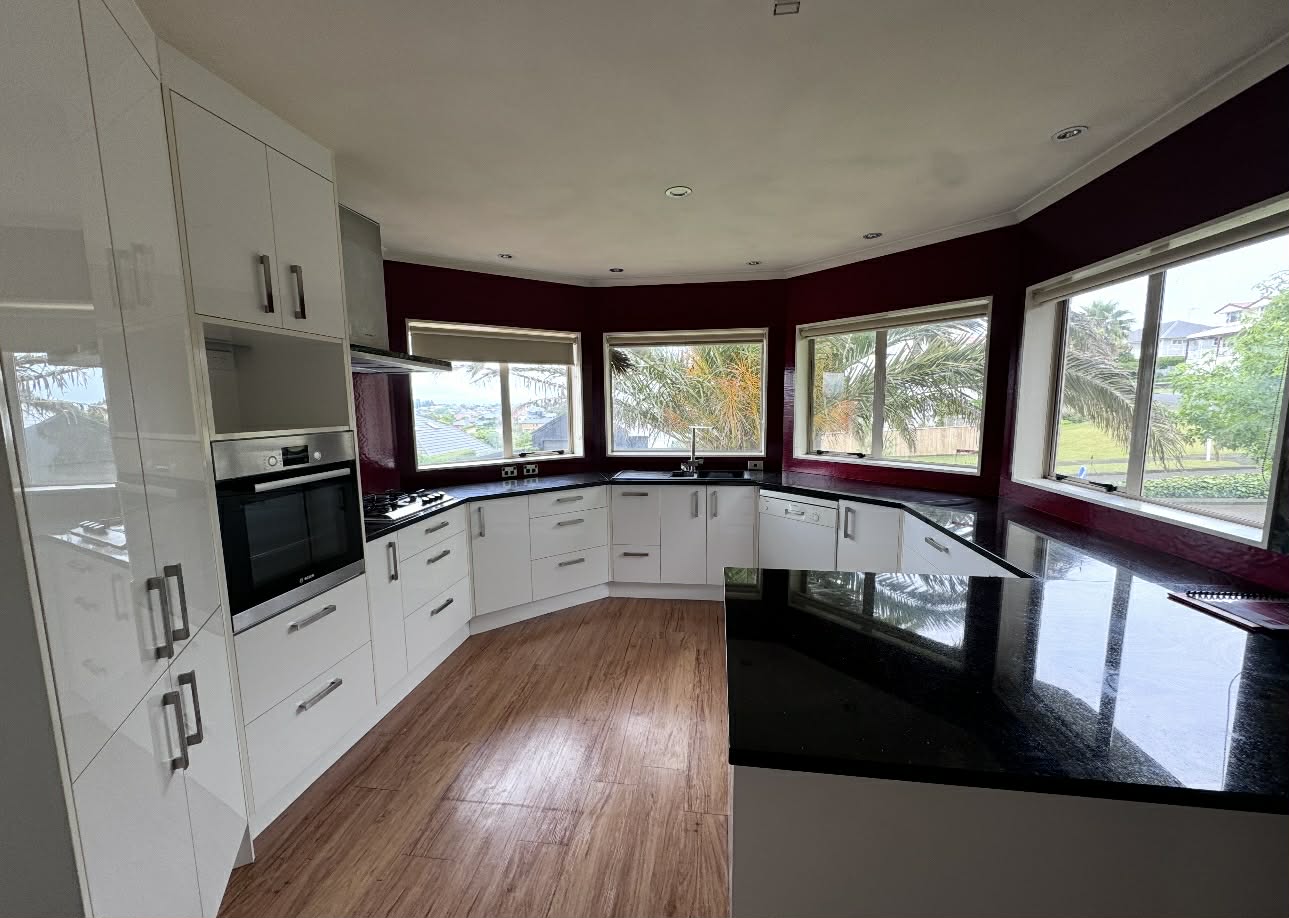 Kitchen end of tenancy clean